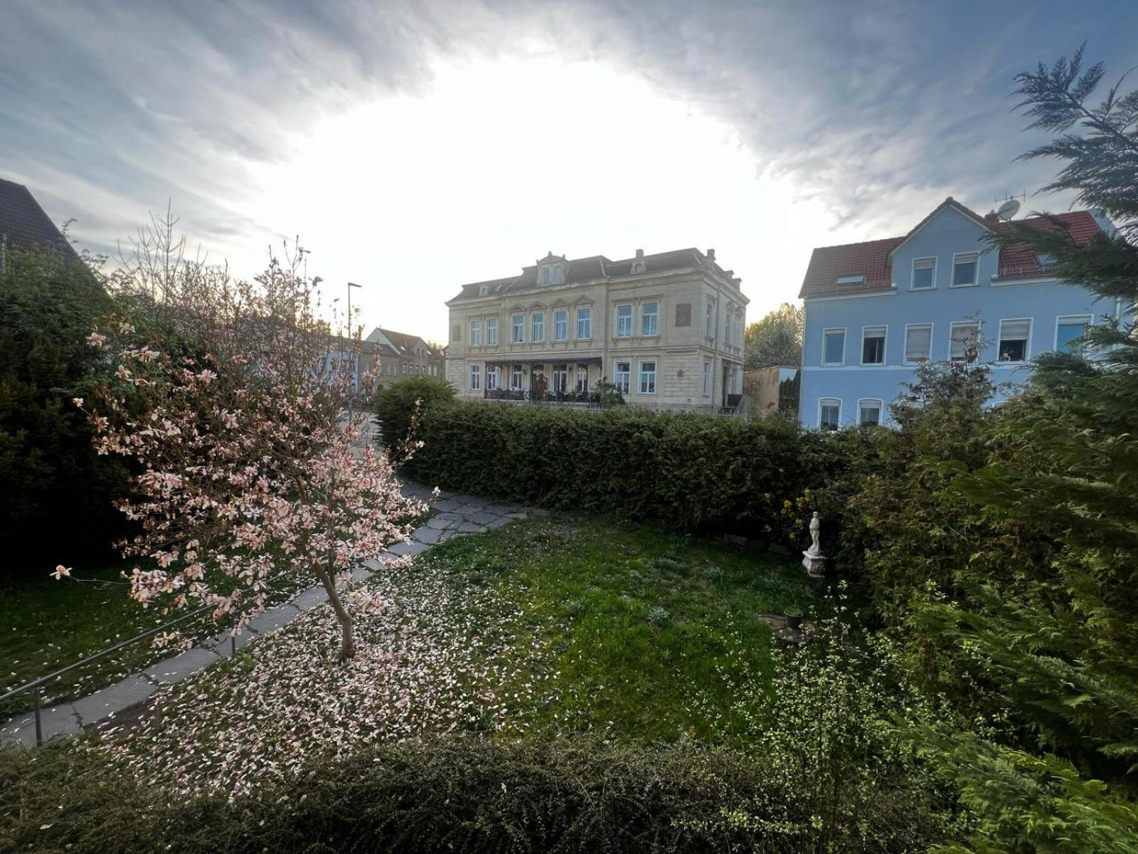 105 Quadratmeter Apartment, Parkplatz, Kinderfreundlich, 6 Personen, Wifi, Vollausgestattete Kueche, Crimmitschau Exterior foto